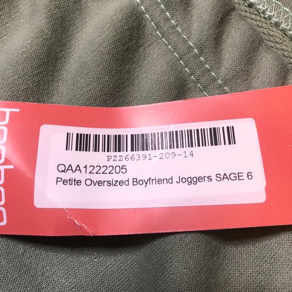 Boohoo  Sage Petite Oversized Boyfriend Joggers - Picture 6 of 6